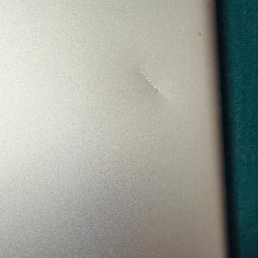 iPad 5th generation with Pink Case - Picture 7 of 8
